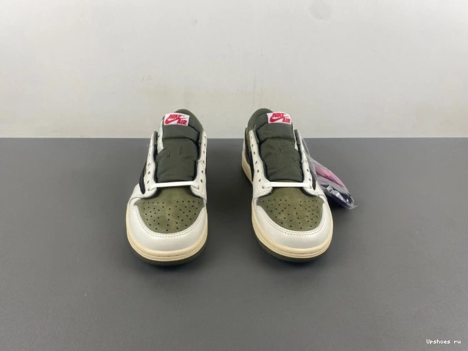 RETRO  SP JORDAN  OG 1 LOW DM7866-200 TRAVIS SCOTT 0902